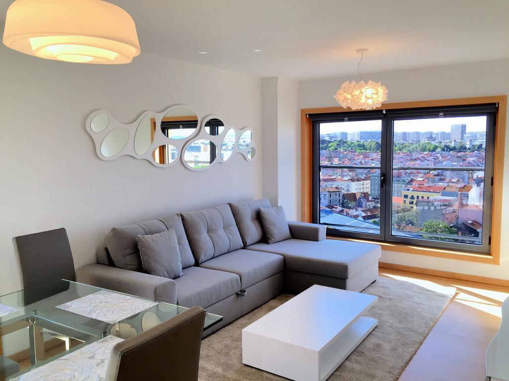 Finest Rentals - Expo Riverside Lisbon Room photo